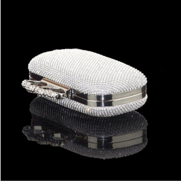 Silver Rhinestone Evening Clutch Crystal Heart Handle Formal Bag New - Picture 2 of 10